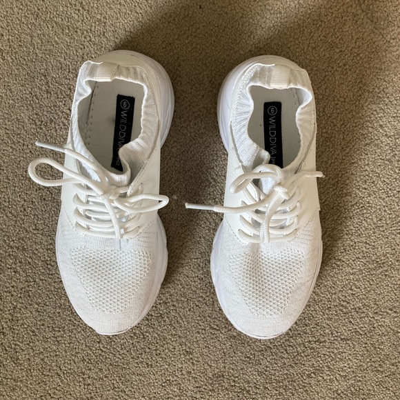 WILD DIVA Lounge White Tennis Shoes - Sneakers - Picture 3 of 4